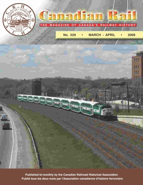 Train en bois, assortiment de rails et de routes