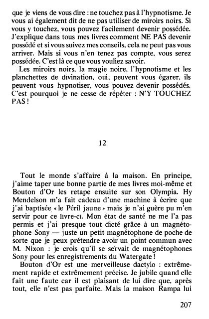 Le vieil avion gris s'éleva en douceur dans le ciel ... - Lobsang Rampa