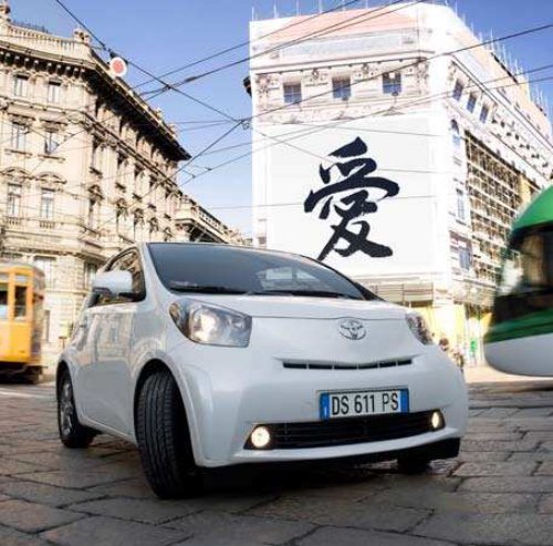 Toyota iQ