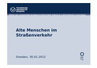 Alte Menschen im Straßenverkehr