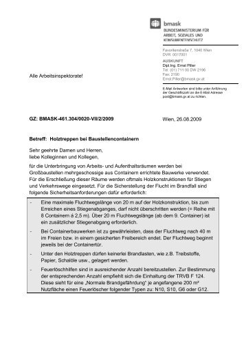 Holztreppen bei Baustellencontainern - Arbeitsinspektion