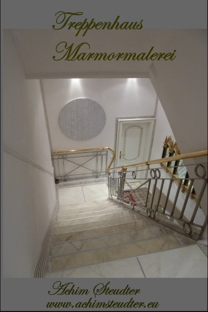 Treppenhaus Holztreppe restauriert und Marmoriert in Carrara Marmor