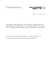 el nuevo uniforme de Air France diseÃ±ado por Christian Lacroix