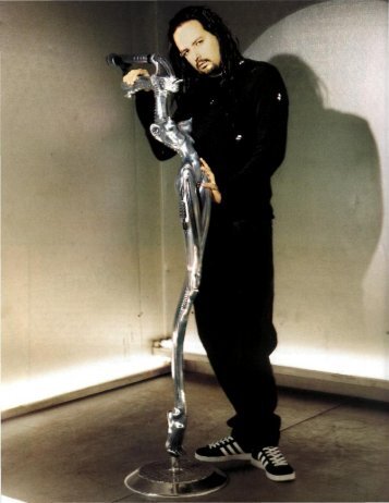 The silver-skinned lady stands tall and slender - the little HR Giger ...