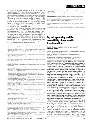 Crystal symmetry and the reversibility of martensitic transformations