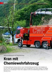 Kran mit Chemiewehrfahrzeug