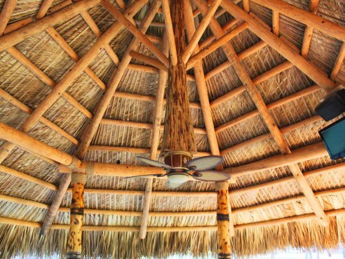 Tiki Hut Built in Florida