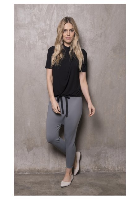 Calça Saruel cinza e blusa Lupita