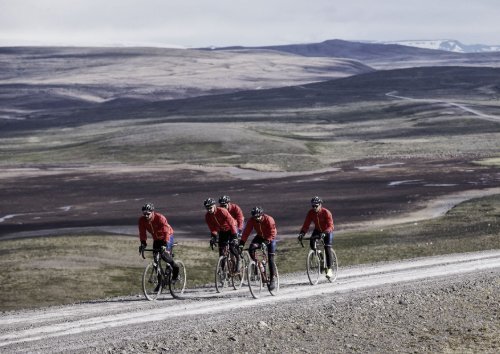 BOMBTRACK TOUR D'ICELAND