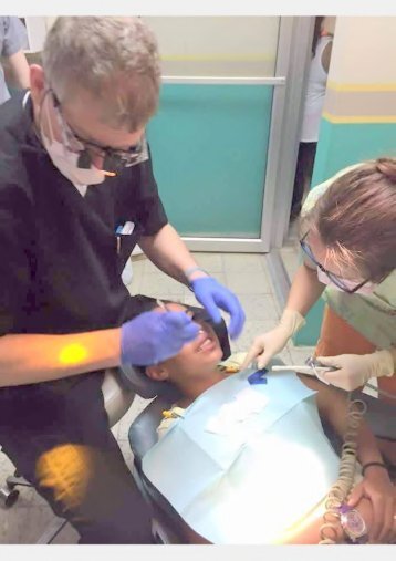 Fort Wayne dentist Steven Ellinwood, DDS at work in his dental clinic