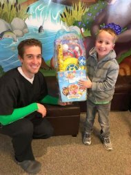 Dr. Tim Richardson of Acorn Dentistry for Kids with his child patient