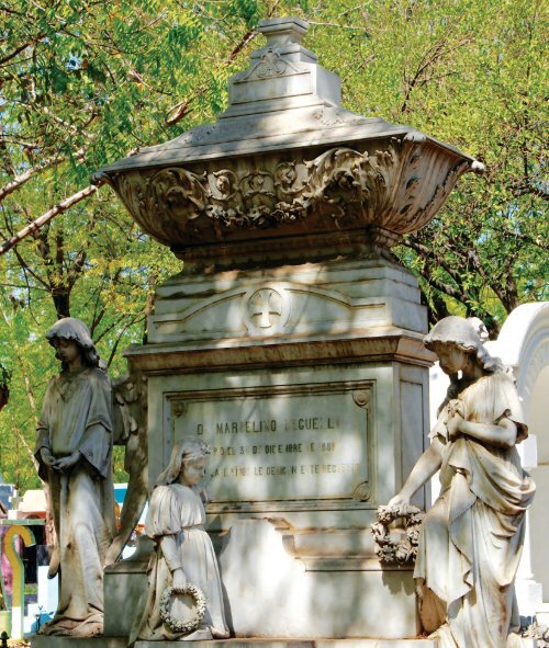 Monumentos y Esculturas del Rincón Mágico