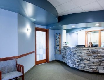 Front desk at the office of Spokane dentist Max H. Molgard Jr, DDS, FACP