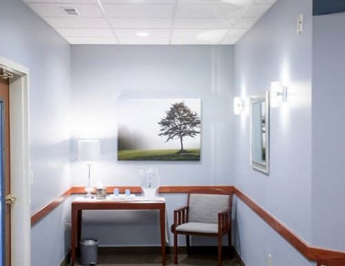 Patient desk at the cosmetic dentistry office of Dr. Max Molgard