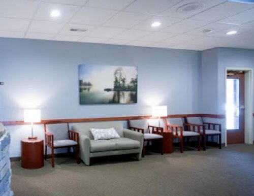 waiting area at Spokane cosmetic dentistry office of Max H. Molgard Jr, DDS, FACP