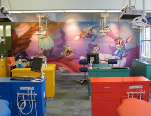 Bright colors in the operatory at Smile Shoppe Pediatric Dentistry Rogers AR