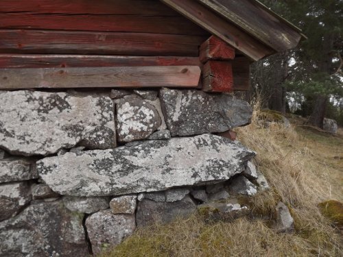 Spännande stenplatser i Storvretabygden. Galmmal kultursten och stenhuggning. Del 2  Borrkluvet stenmaterial. Sven-Inge Windahl 2018
