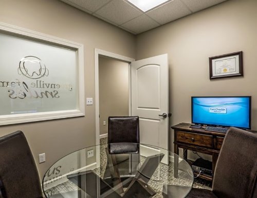 Consultation room at Greenville SC cosmetic dentist Greenville Family Smiles