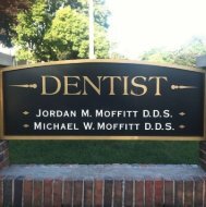 Signboard at  Moffitt Dental Center