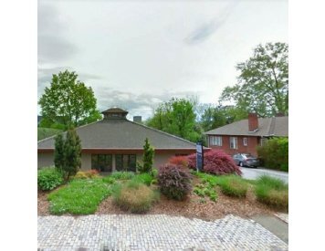 Front view of the office of Asheville dentist Asheville Smiles Cosmetic and Family Dentistry