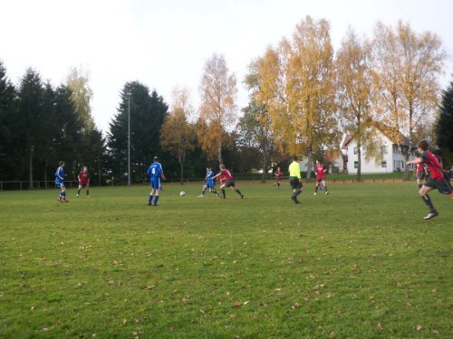 Hinrundenbilanz 0910 mit Bildern - FC Blau-Weiß Bellamont