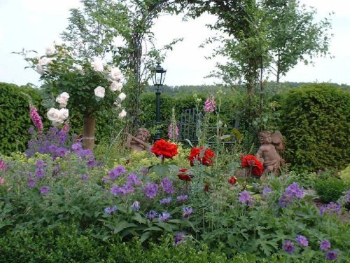 durch mehr Natur im Garten